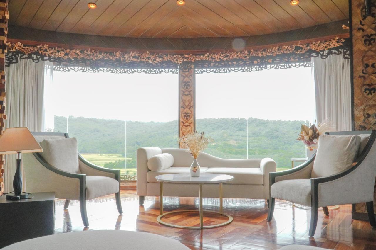 Rancho Bernardo Luxury Villas And Resort Bagac Экстерьер фото